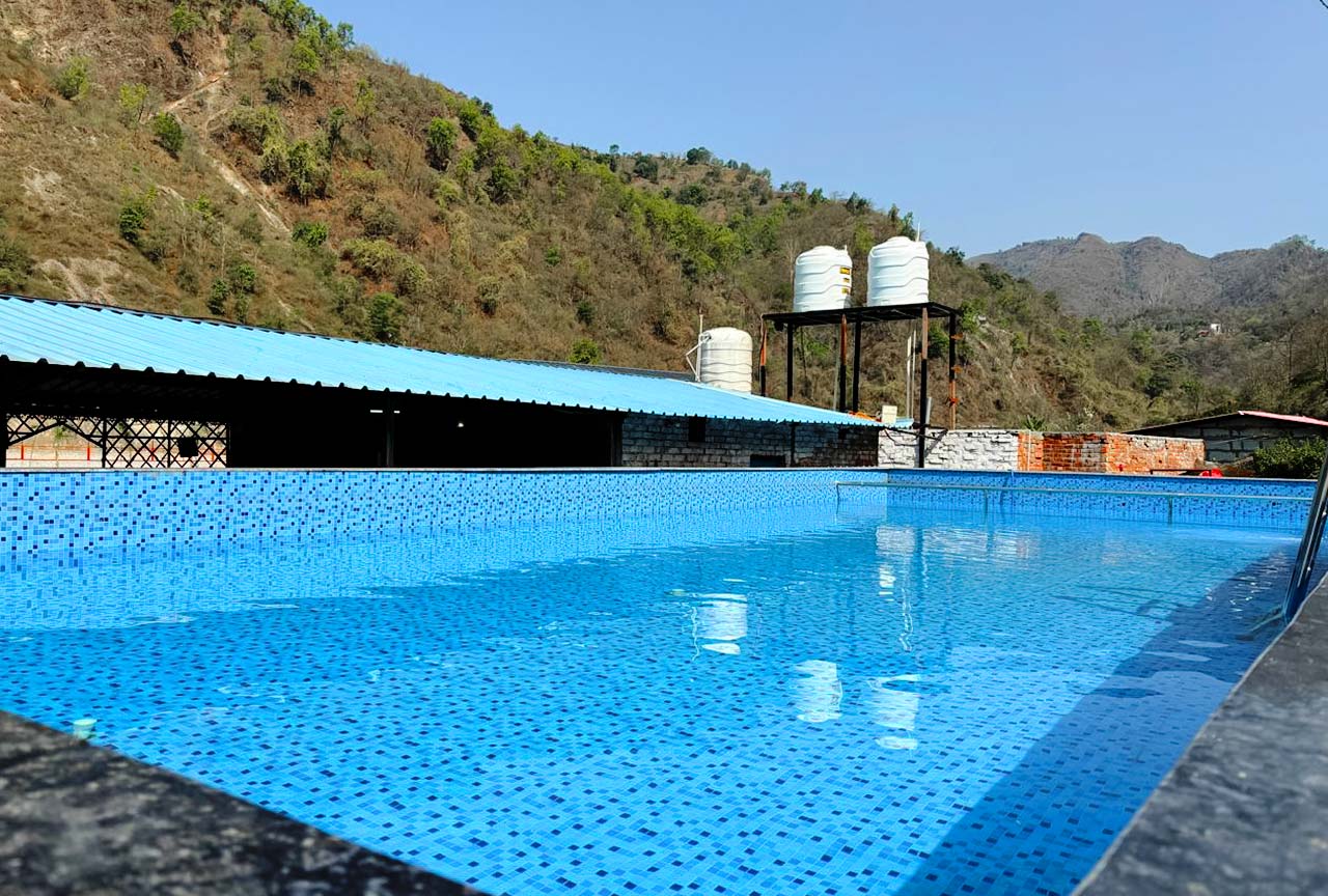 Riverside-Resort-in-Rishikesh-pool3